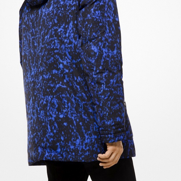 Michael Kors Faux-Fur Trimmed Volcanic-Print Parka - Picture 5 of 5